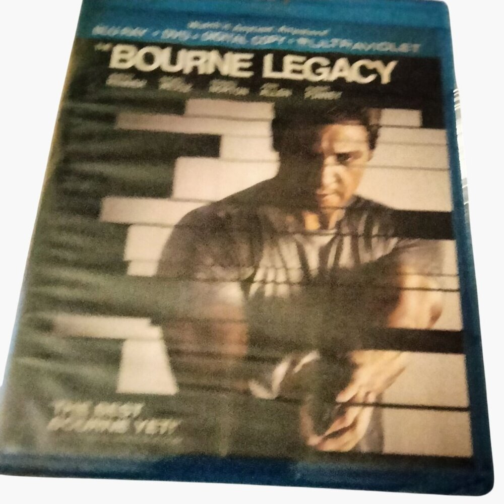 The Bourne Legacy Blu-Ray  DVD  Digital Copy Combo Pack  New Sealed
